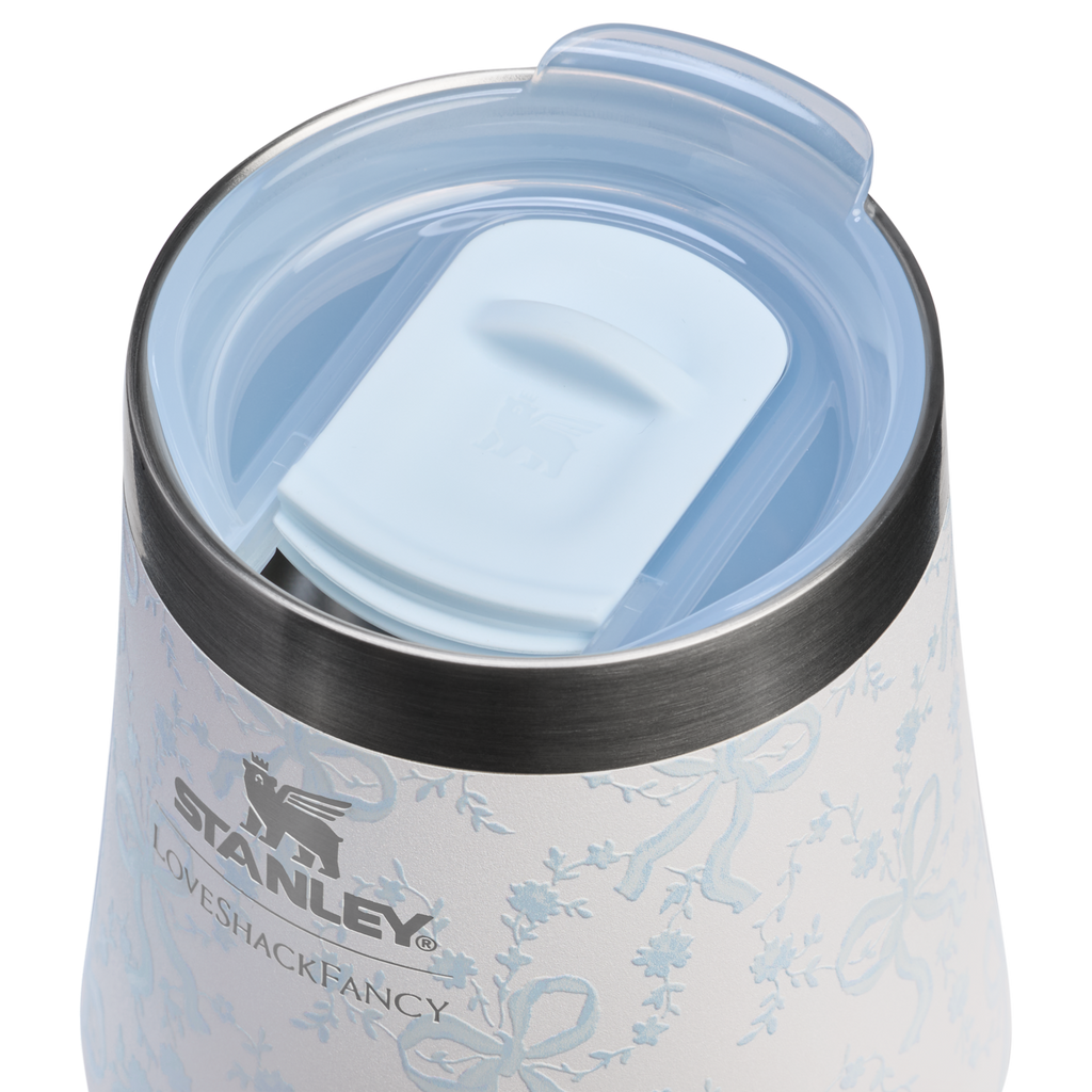 Flavor-Preserving Stanley 1913 x LoveShackFancy Holiday The Reserve Wine Tumbler Set | 2-pack D205C - Shatterproof Flavor-Preserving Cocktail Tumbler with Lid Detail