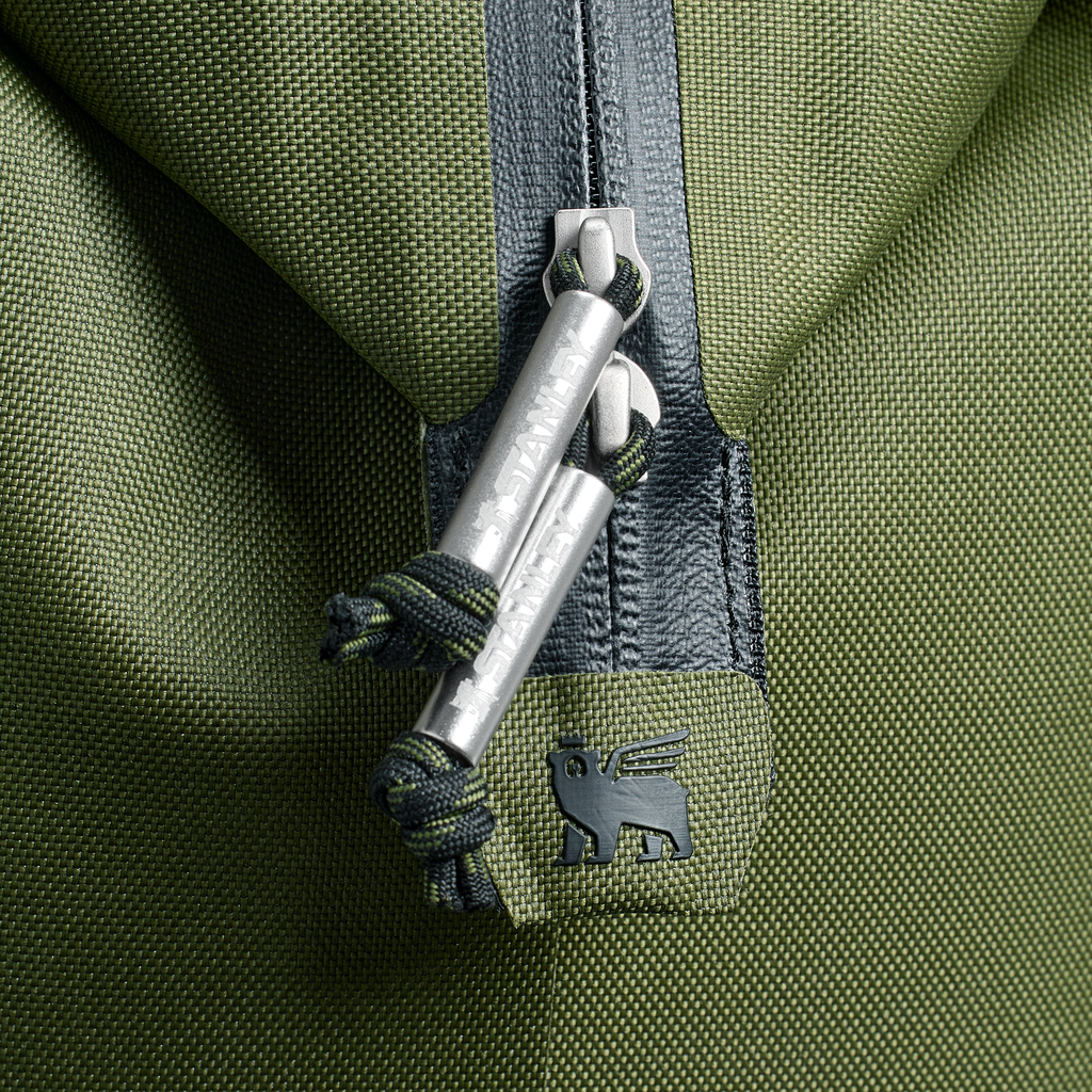 Premium All-Weather The All Day Julienne Mini Cooler D052R - Leak-Proof Insulated Mini Cooler Bag for Lunch Detail